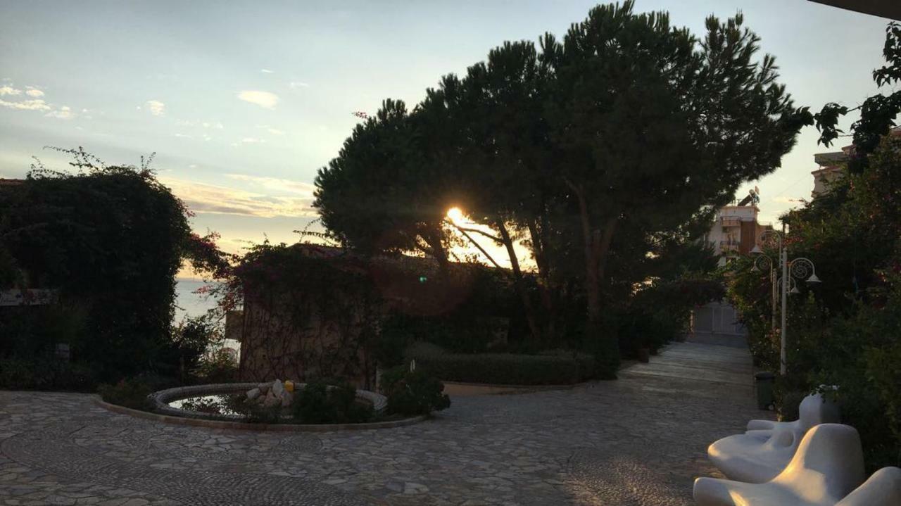 Bougainville Bay Resort - Villa 11 Saranda Zewnętrze zdjęcie